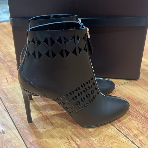 Alaia Leather Lazer Cut Booties - Picture 4 of 12